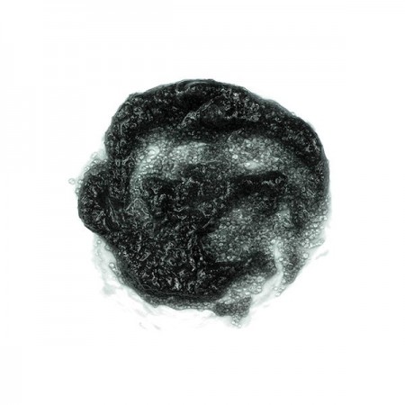 ماسک صورت و اسکراب صیقل دهنده حاوی دانه های شکر سیاه و ذغال (2 در 1)