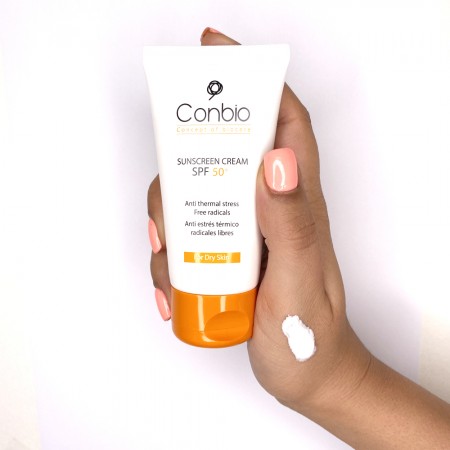 کرم ضد آفتاب بی رنگ کانبیو SPF +50 مناسب پوست خشک