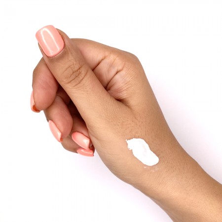 کرم ضد آفتاب بی رنگ کانبیو SPF +50 مناسب پوست چرب و مستعد آکنه