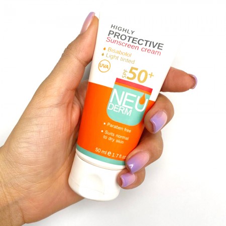 کرم ضد آفتاب رنگی نئودرم مناسب پوست معمولی و خشک SPF +50